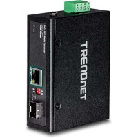 Hardened Industrial SFP to Gigabit PoE+ Media Converter Trendnet TI-PF11SFP
